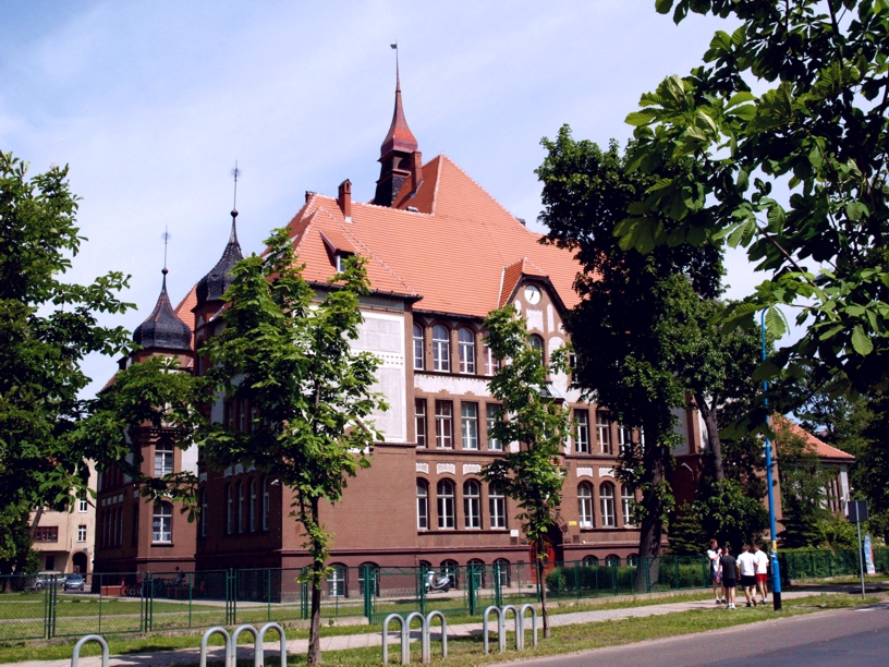Gdzie po podstawówce? Szkoły w Legnicy otwierają drzwi – sprawdź terminy