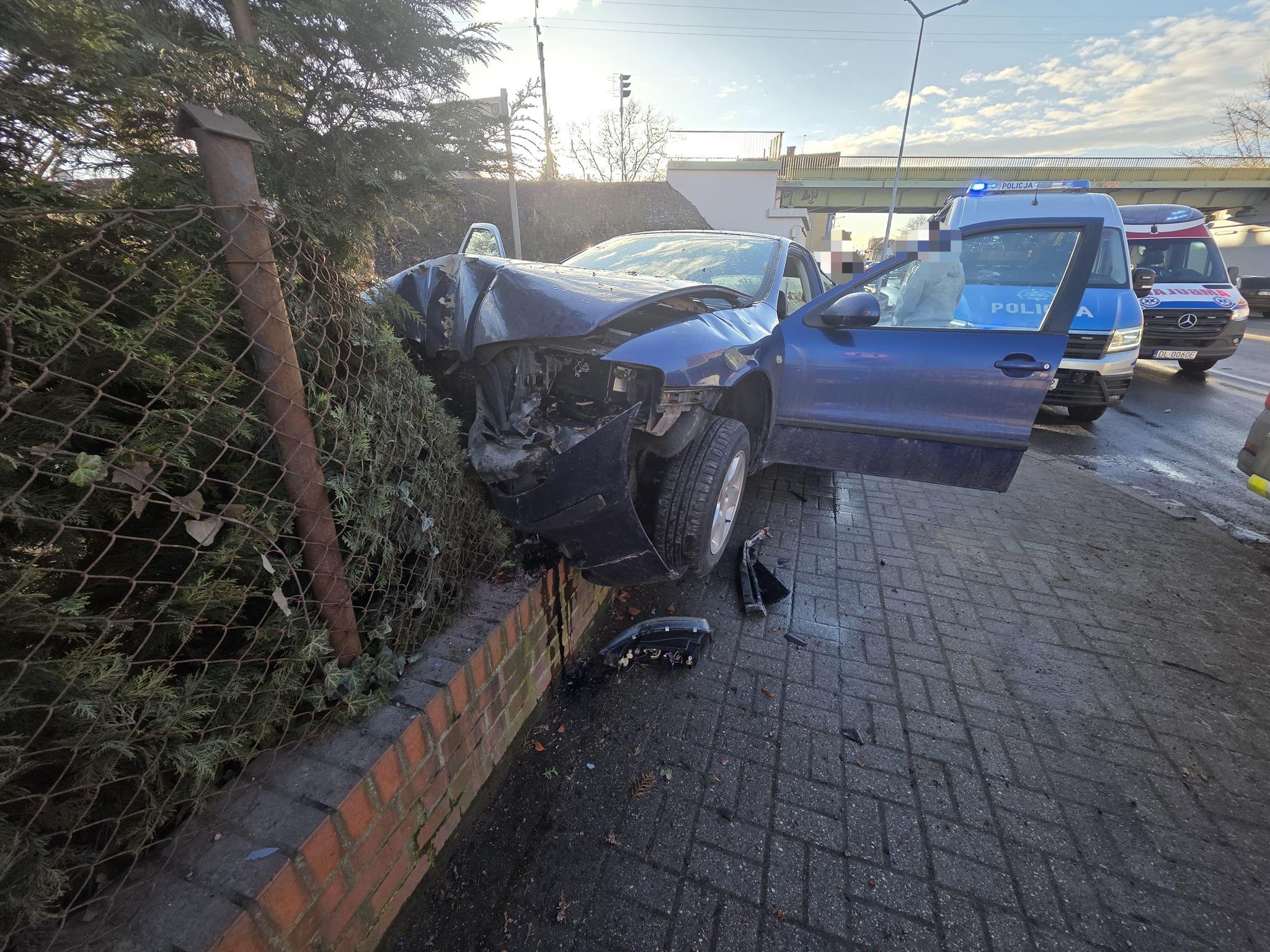 Brawurowa ucieczka ulicami Legnicy 23-latka bez prawa jazdy [ZDJĘCIA]