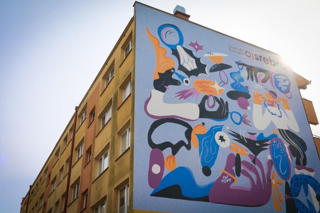 Koniec szarości na Koperniku! Ogromny mural rozświetlił  to legnickie osiedle