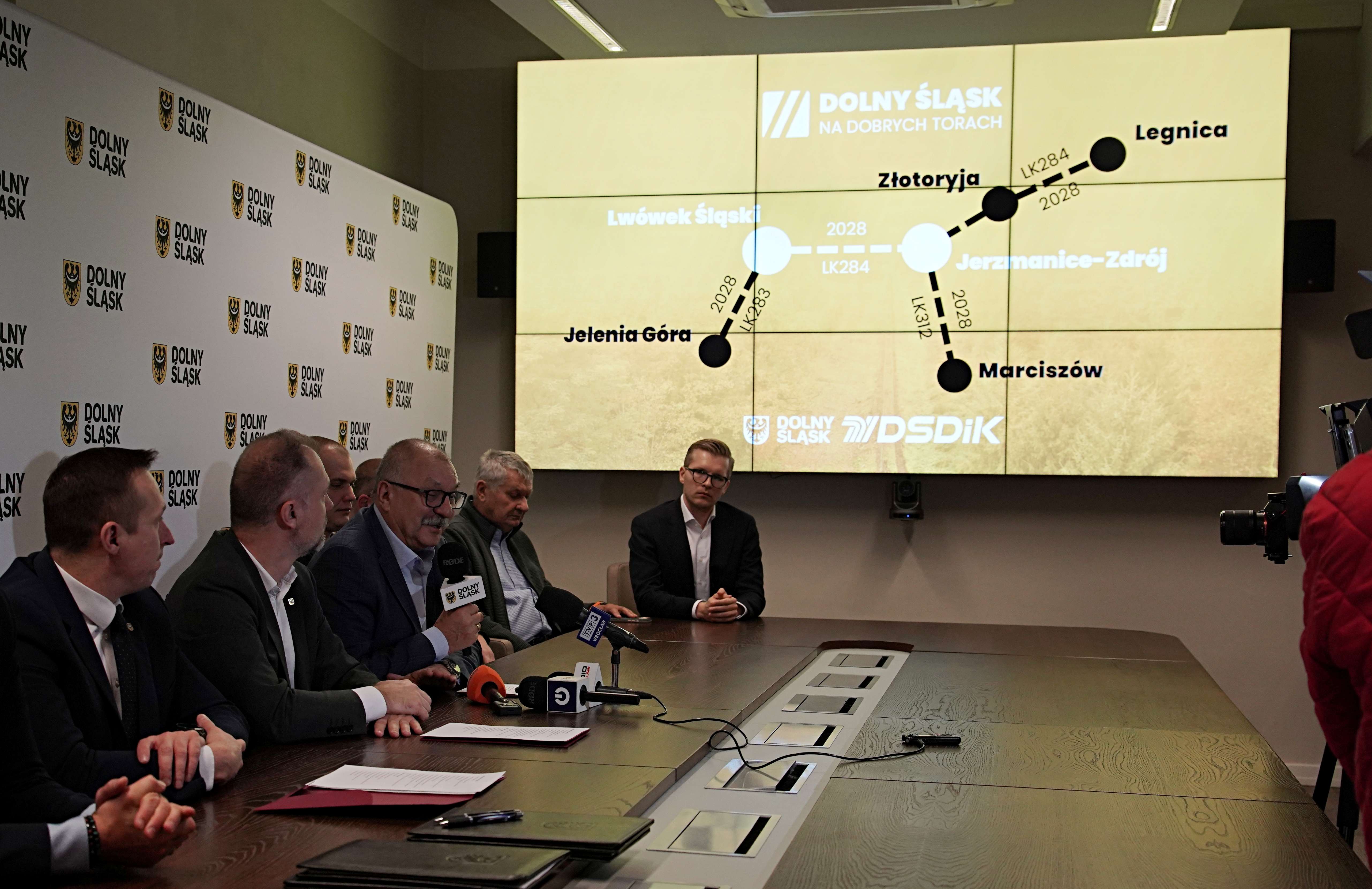 Bezpośrednie połączenie kolejowe Legnica – Jelenia Góra coraz bliżej. Podpisano istotną umowę
