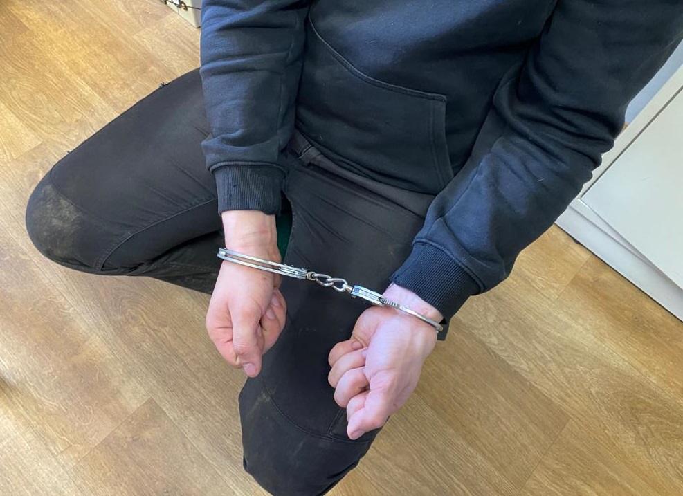 Wpadł podczas rutynowej kontroli. 21-latek miał przy sobie narkotyki