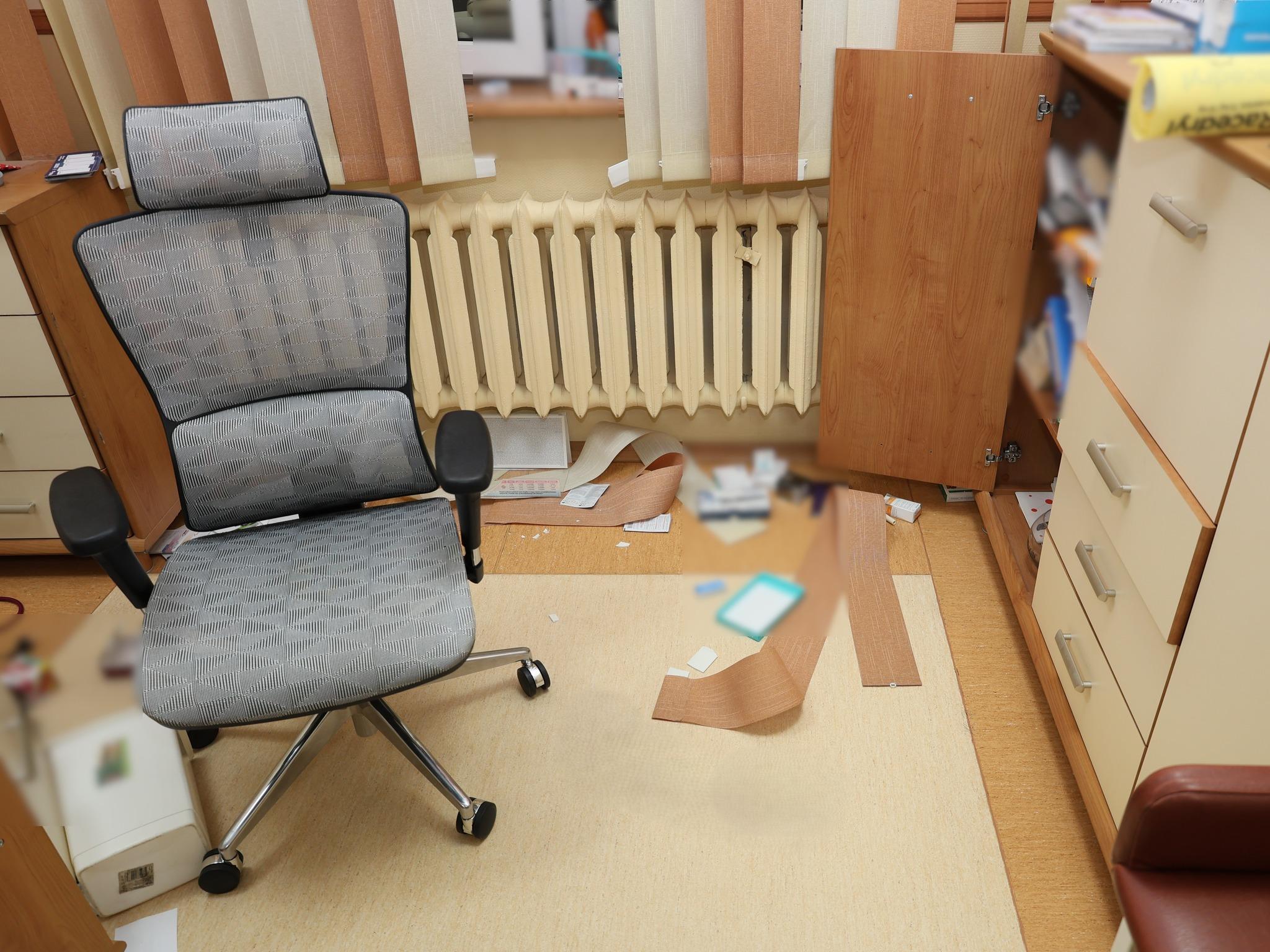 Włamanie w środku nocy! Złodziej wpadł w ręce policji w gabinecie lekarskim