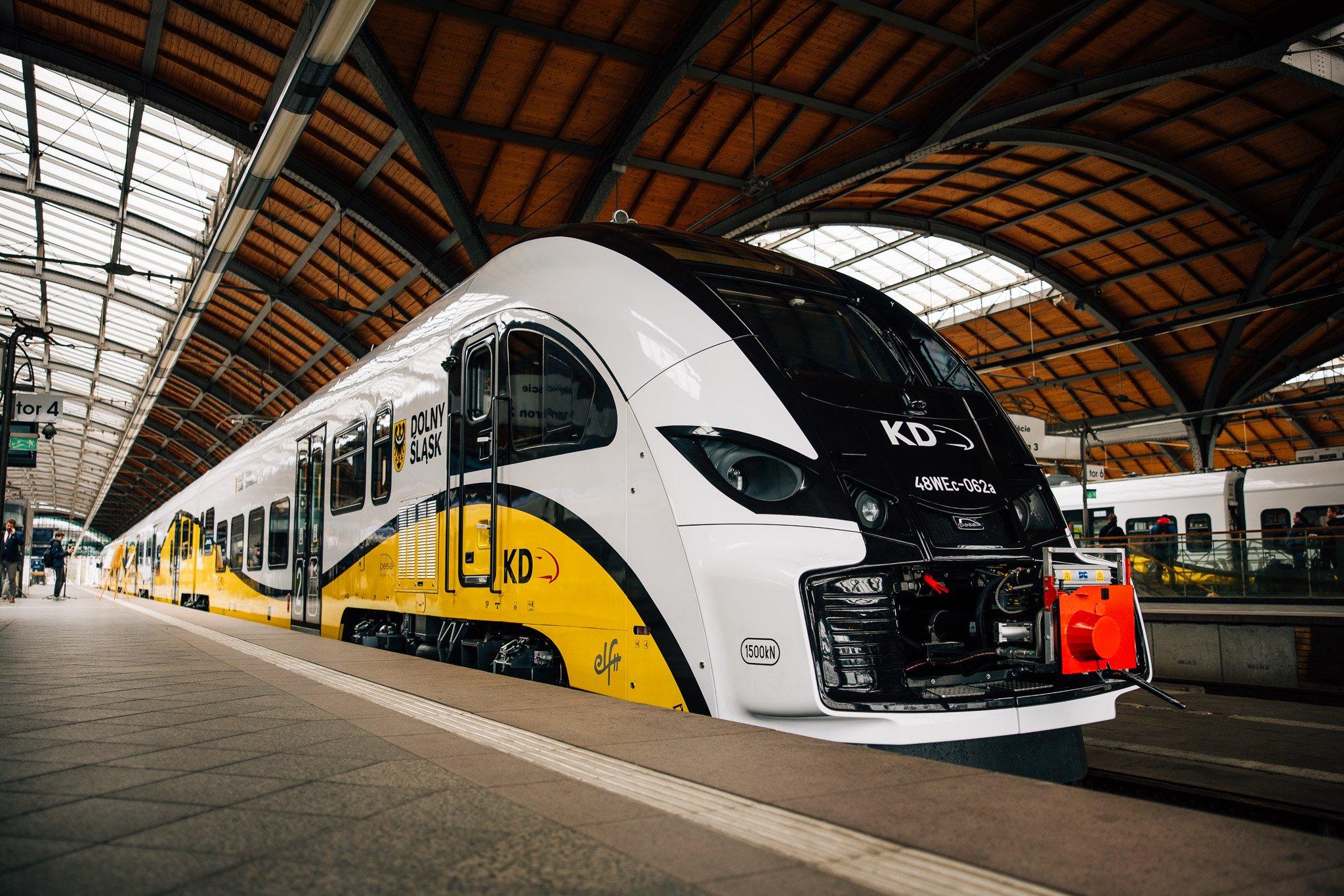 Koleje Dolnośląskie marzec zakończyły z rekordem. Tylu pasażerów jeszcze nie miały!