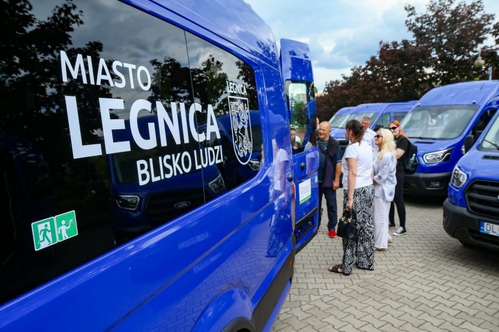 Legnica kupiła nowe busy dla osób niepełnosprawnych