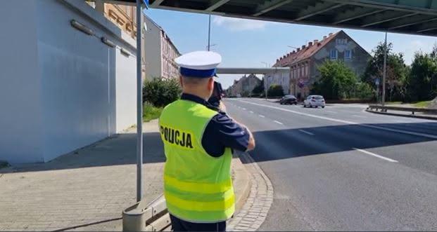 Szokujący wynik kontroli w Legnicy. 3 na 4 kierowców załamało zakaz ograniczenia prędkości