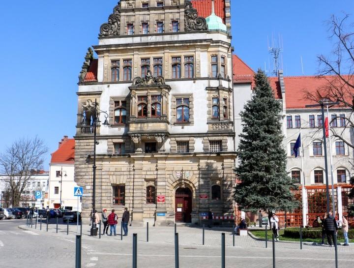 W piątek nic tu nie załatwisz. Urząd Miasta Legnicy będzie zamknięty