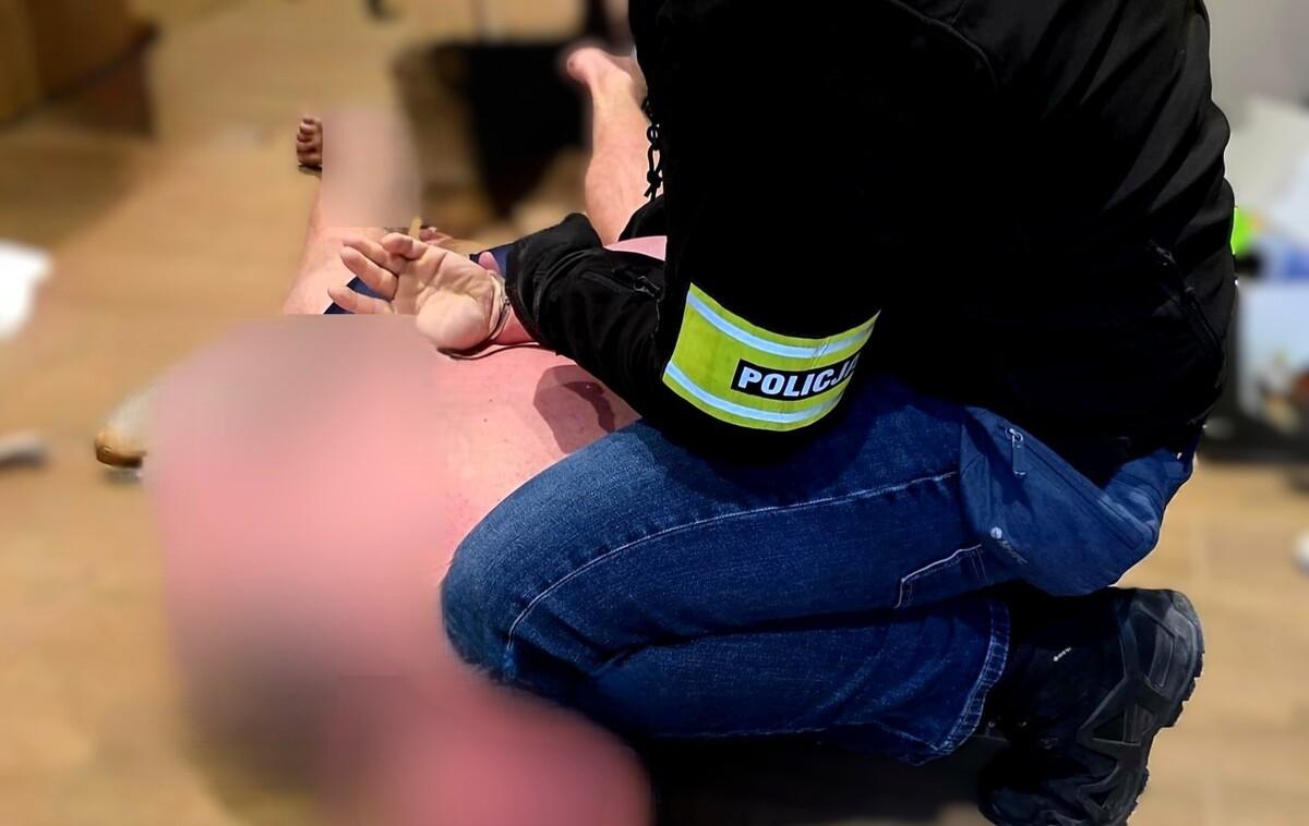 44-latek w areszcie. Groził żonie, potem pozbawił wolności pasierba