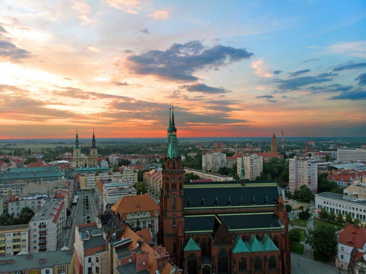 Miliony złotych do rozdania! Zostały tylko dwa dni. Legniczanie decydują, co powstanie w mieście