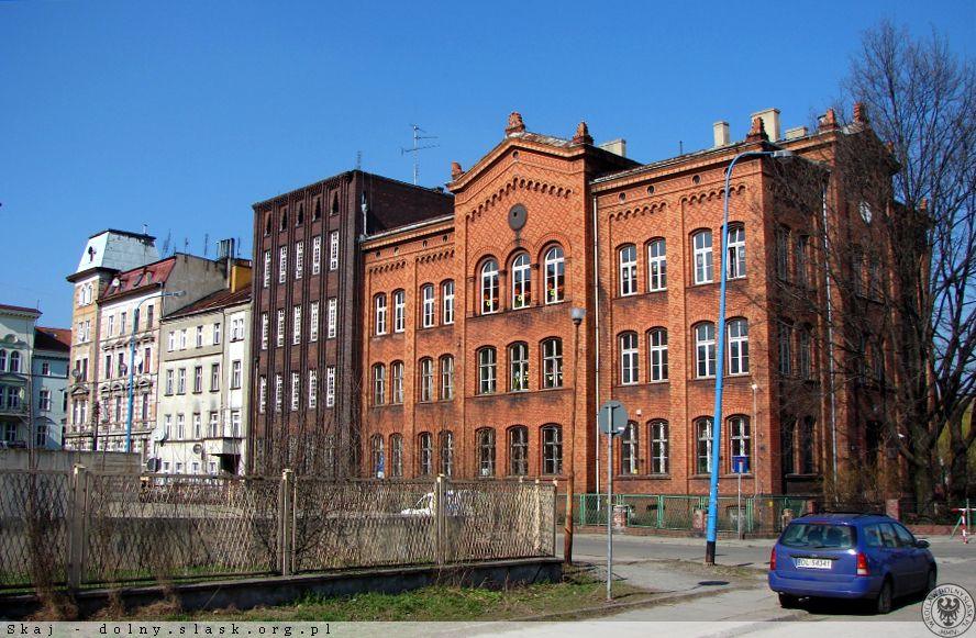Legnica sprezentuje Skarbowi Państwa kamienicę