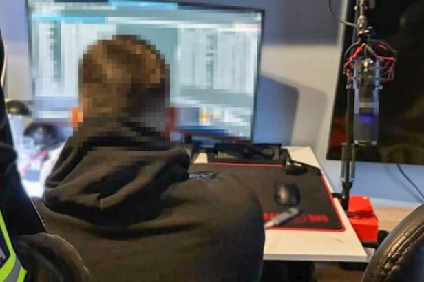 16-latka groziła w internecie. Rano zatrzymała ją legnicka policja